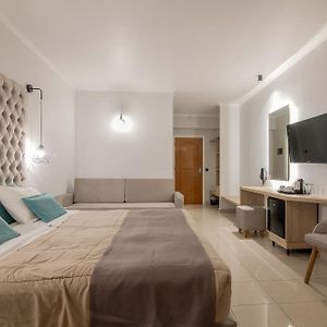 Deluxe  Inner Quadruple Room